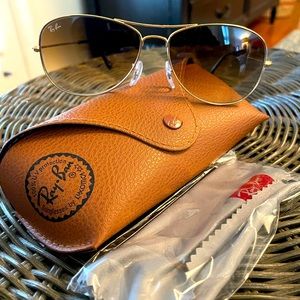 Ray-Ban “cockpit” aviators